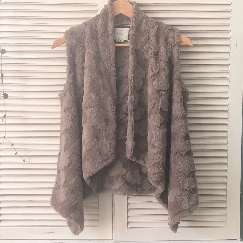 Anthropologie Elevenses Faux Fur Abstract Vest - Picture 3 of 7